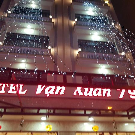 Khach San Van Xuan 79 Chau Doc Exterior photo