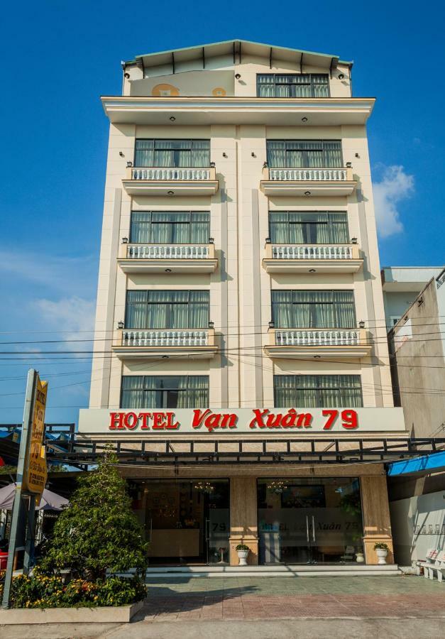Khach San Van Xuan 79 Chau Doc Exterior photo